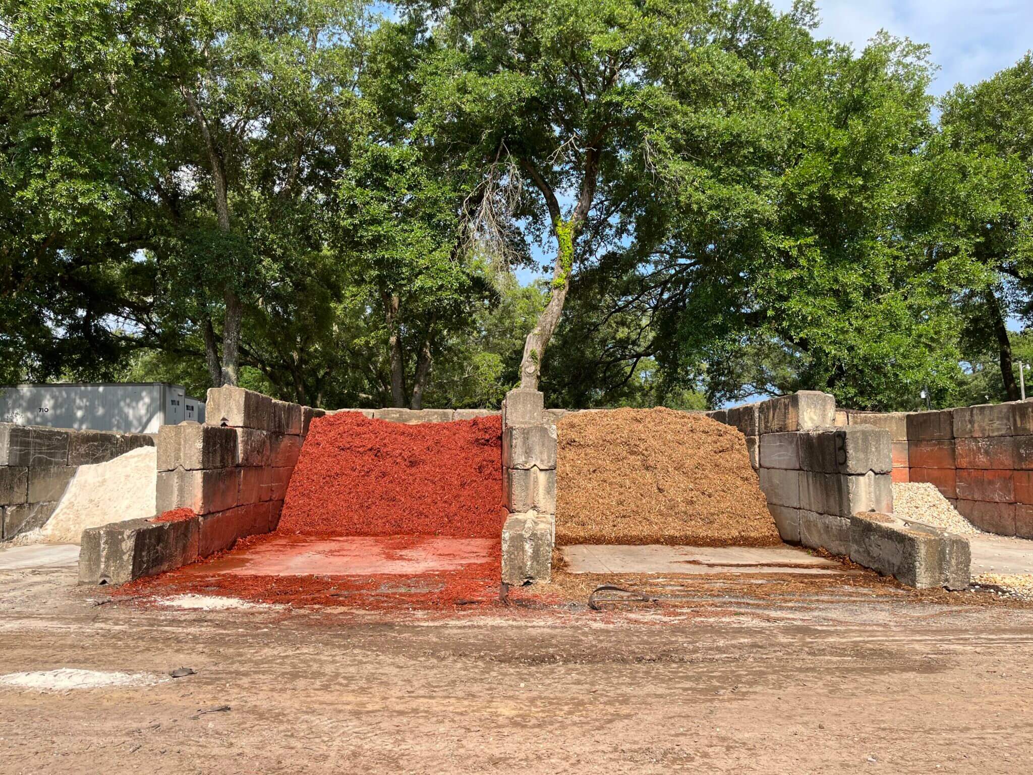 Bulk materials mulch at Woerner Landscape Source